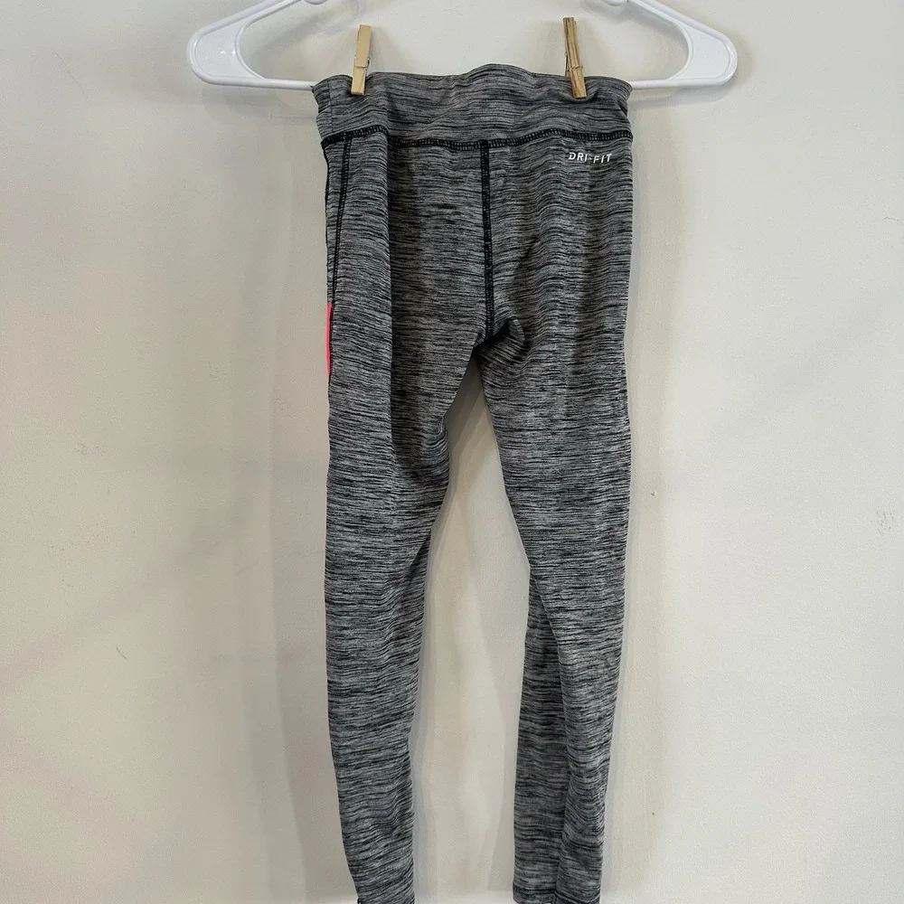 Dri-Fit Nike Little Girls 6 Ankle Leggings Marled Gray Pink Stripe Logo‎ - Picture 2 of 6